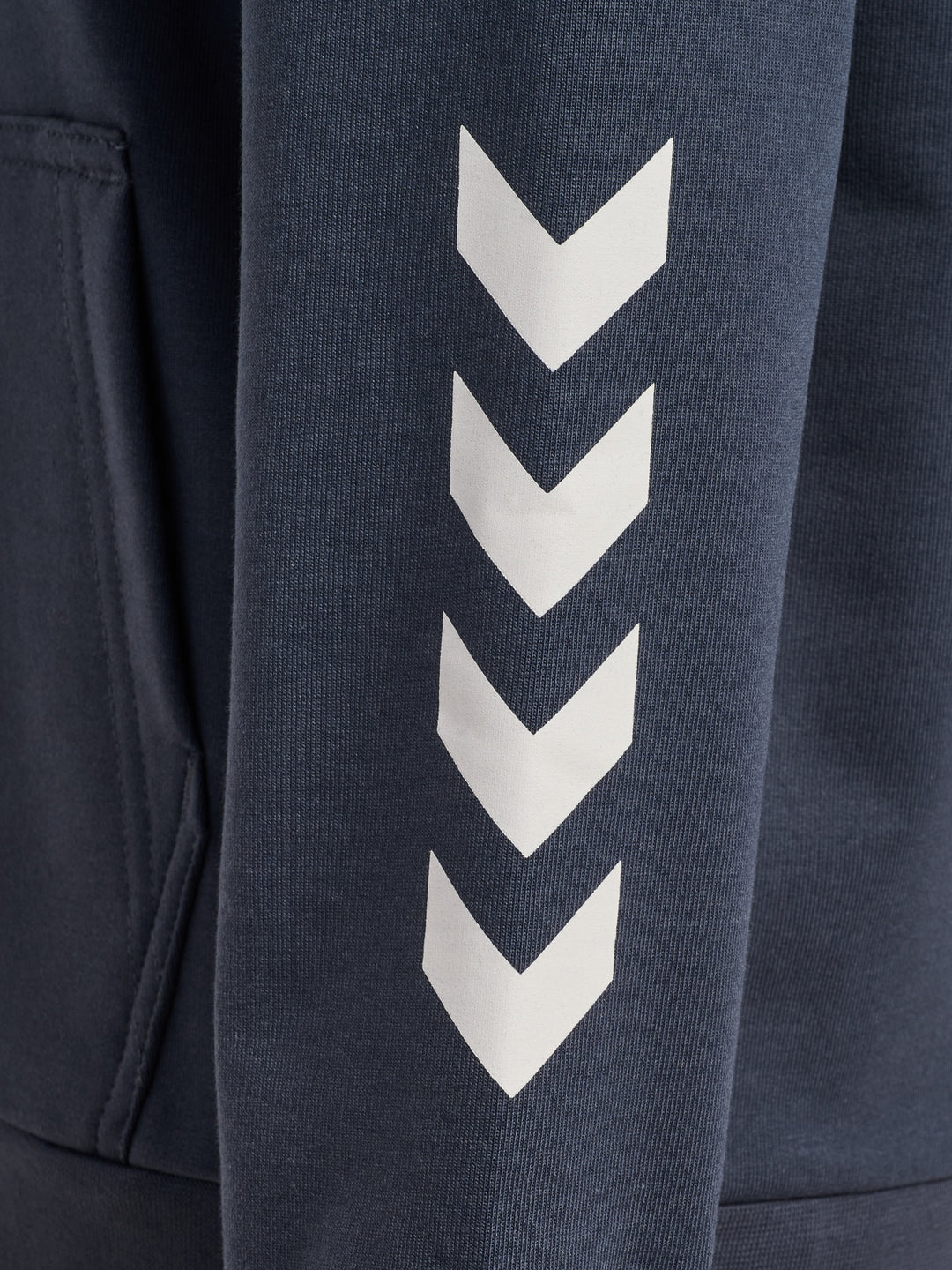 Hettutroyggja, Ombre Blue