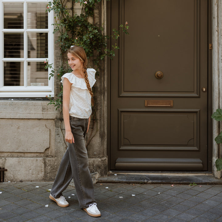 Toppur, Off White