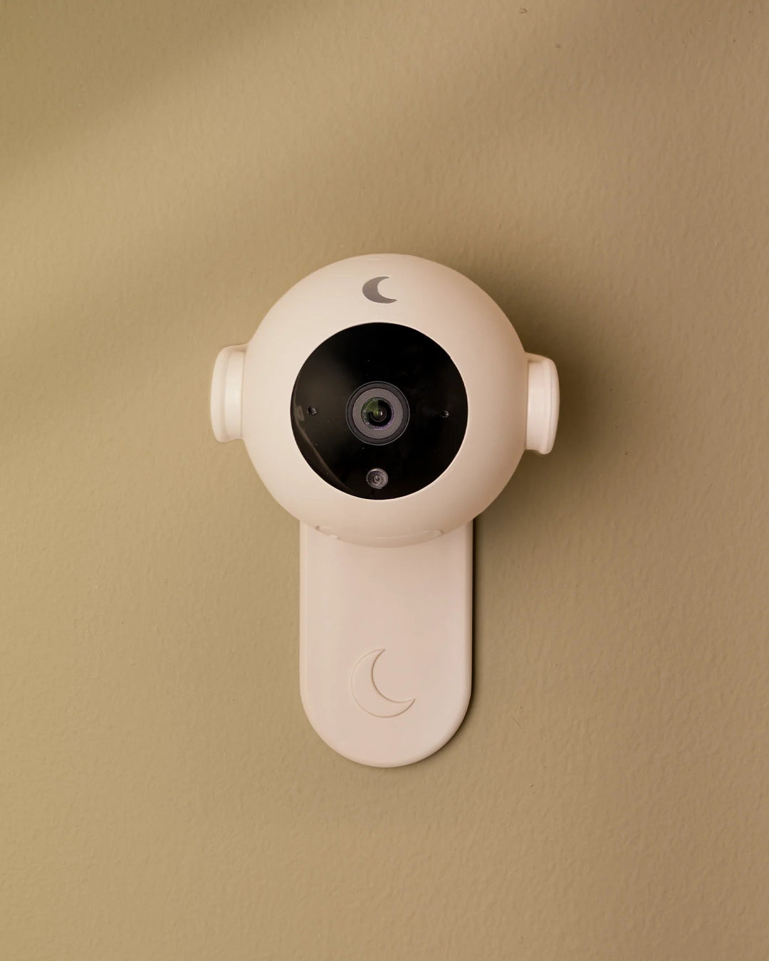 Veggbeslag til babyalarm